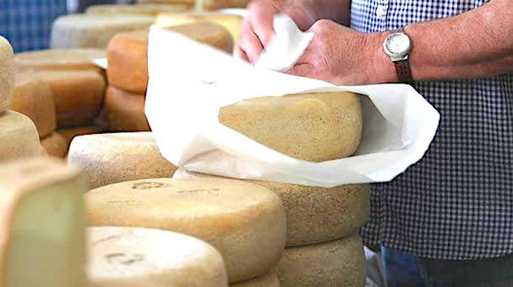 EN SOULE – Des fêtes et du fromage à Tardets